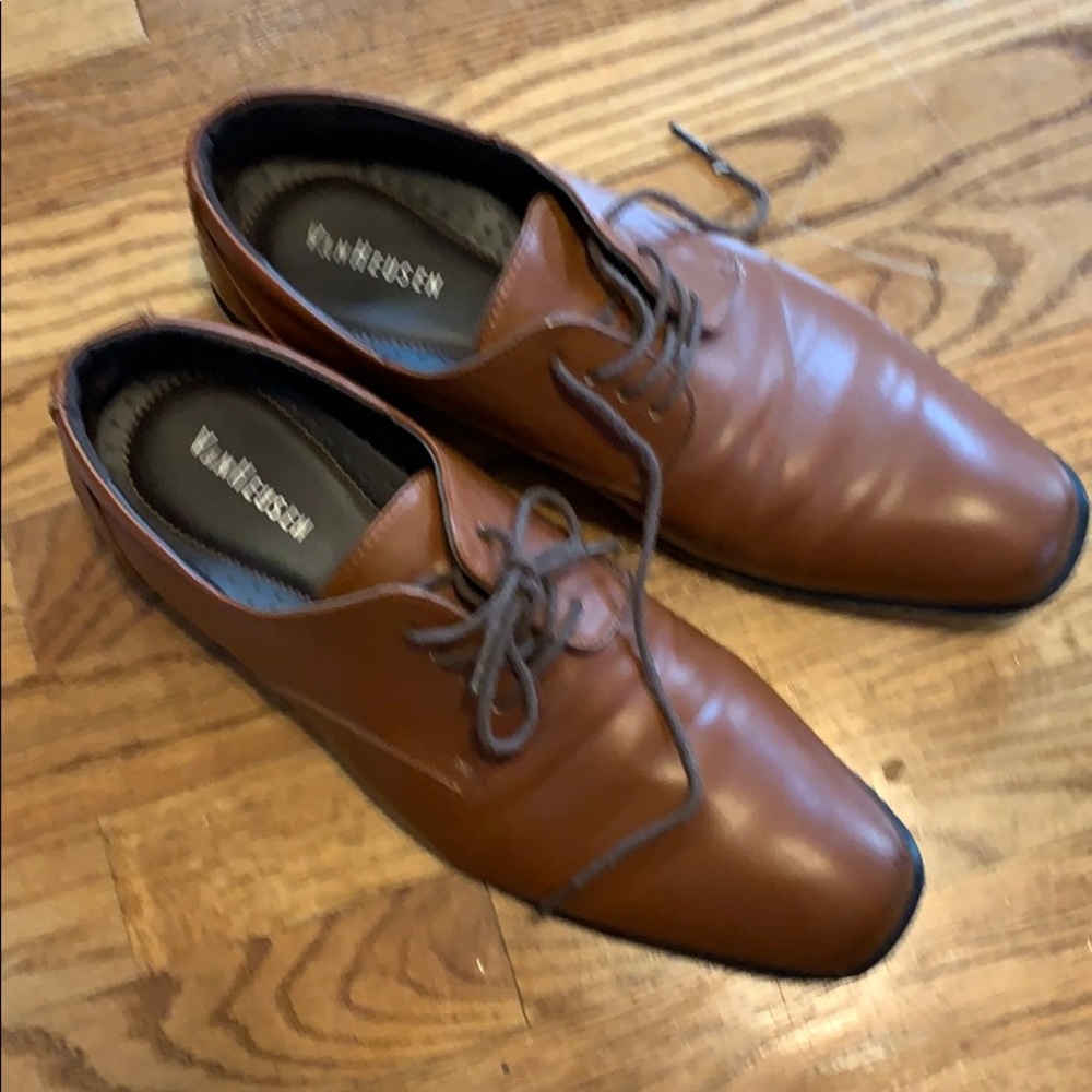 Van Heusen cognac brown dress shoes